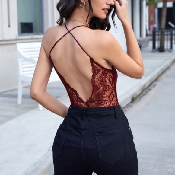 White scallop v neck lace low back cami bodysuit - Picture 3 of 10